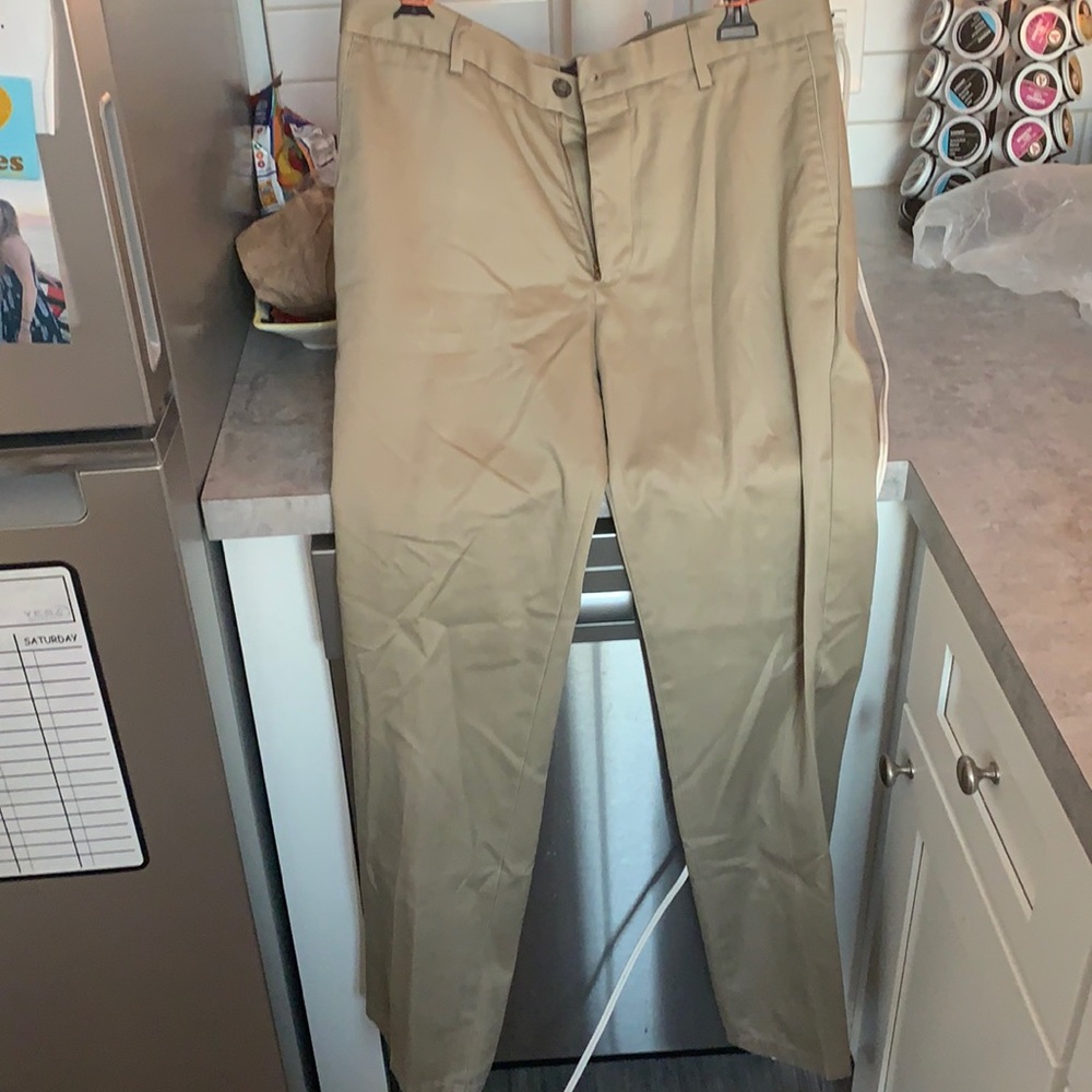 Dockers Slim Fit Khakis W34 L32